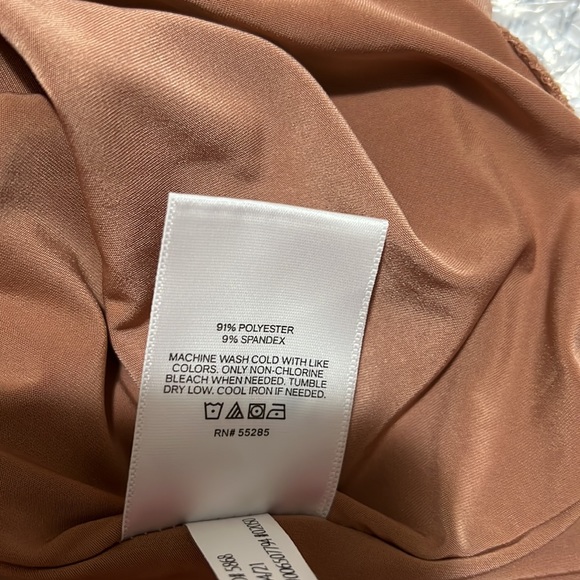 🆕EXPRESS Mocha Thong Bodysuit - Size: L - Picture 9 of 9